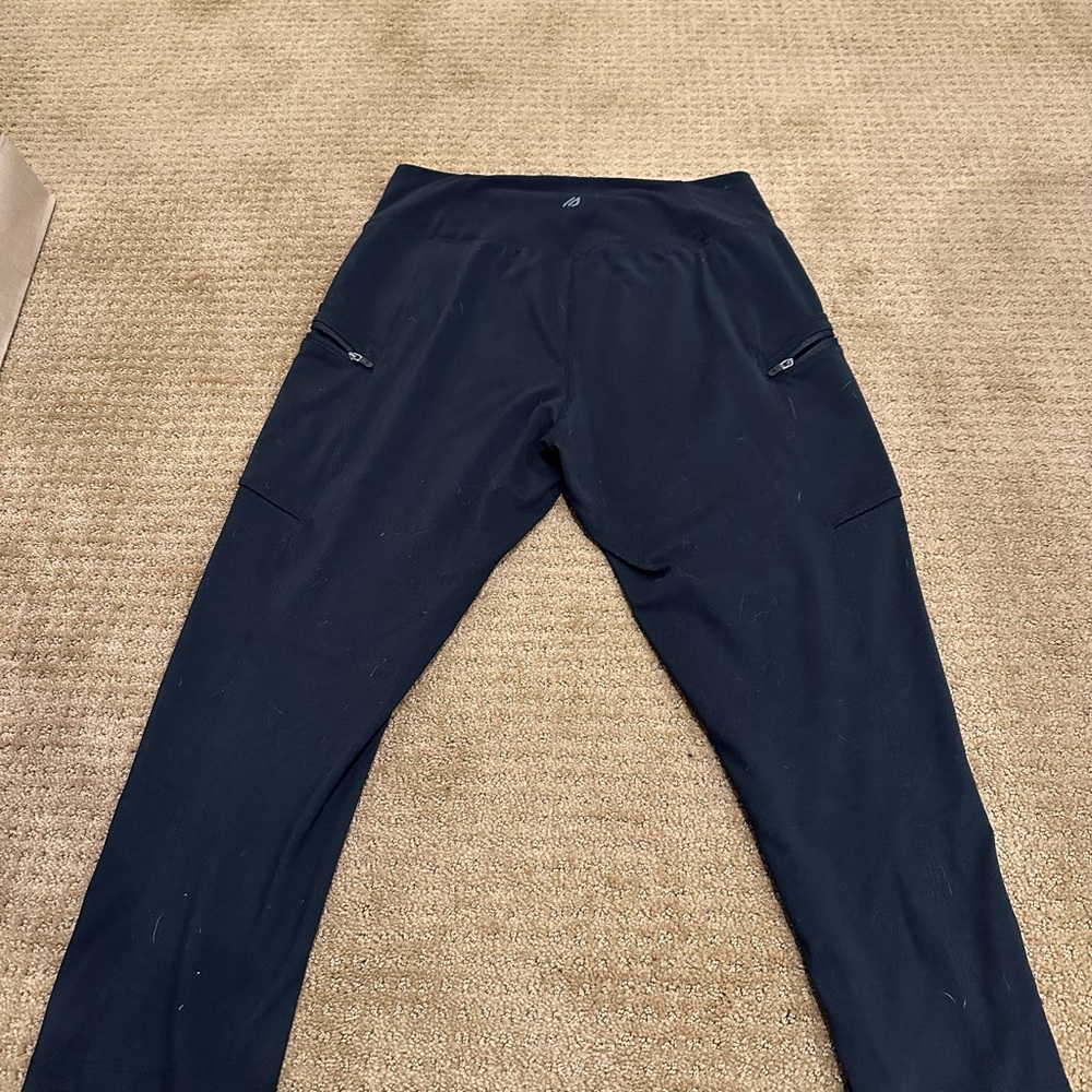 Eddie Bauer Black Capri Leggings - Picture 6 of 8